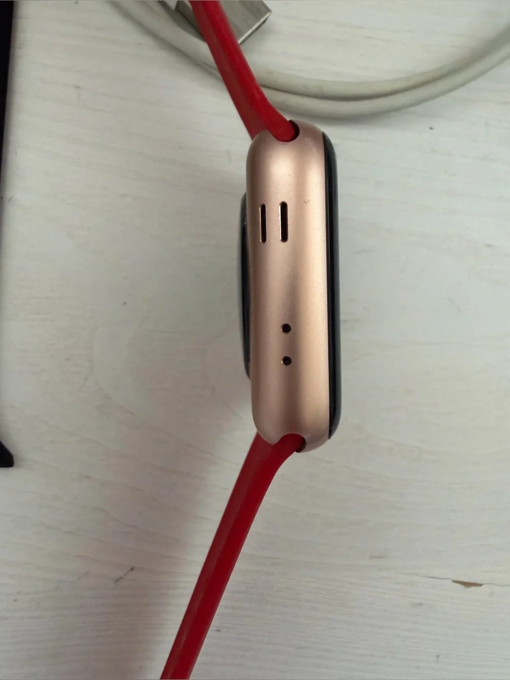 Apple Watch Series 3 42mm Gold Aluminum Pink Sand Sport Band Excellent Condition